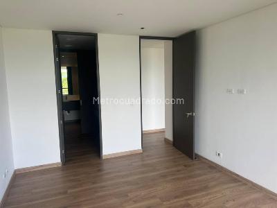 Apartamento de 3 alcobas en venta en El Poblado, Medellín, 147 m² · foto 18 de 20