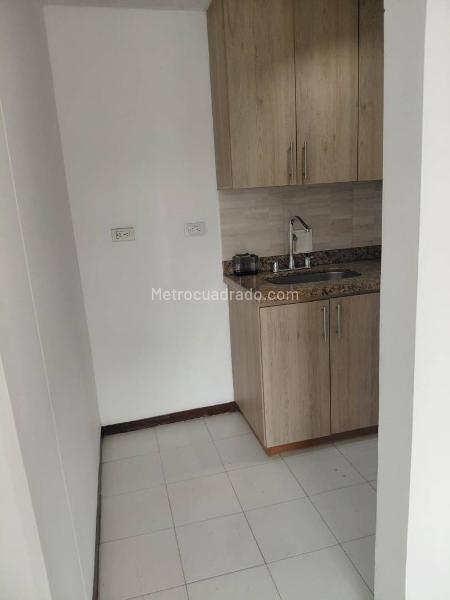 3BR Apartment in La Loma Del Indio (65 m²) - 2