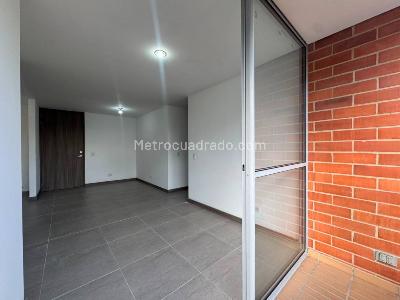 Apartamento de 3 alcobas en venta en Itagui, Itagüí, 65 m² · foto 10 de 17
