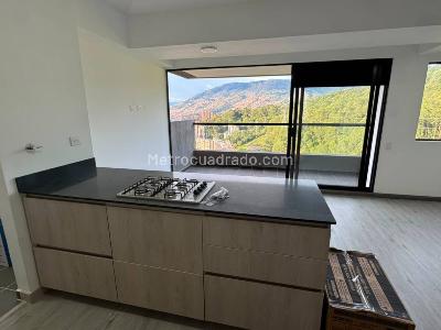 Apartamento de 3 alcobas en arriendo en Las Palmas, Medellín, 70 m² · foto 2 de 20