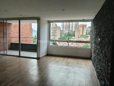 Apartamento de 2 alcobas en arriendo en Castropol, Medellín, 117 m² · foto 3 de 20