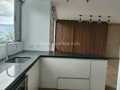 Apartamento de 2 alcobas en arriendo en Castropol, Medellín, 117 m² · foto 7 de 20