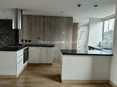 Apartamento de 2 alcobas en arriendo en Castropol, Medellín, 117 m² · foto 8 de 20