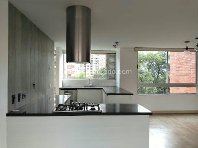 Apartamento de 2 alcobas en arriendo en Castropol, Medellín, 117 m² · foto 9 de 20