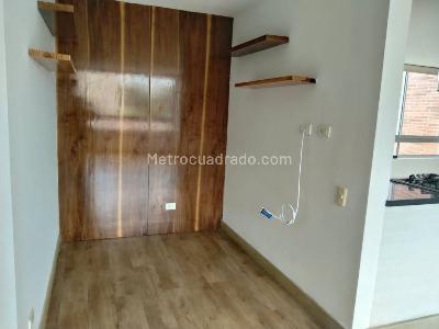 Apartamento de 2 alcobas en arriendo en Castropol, Medellín, 117 m² · foto 10 de 20