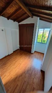 Apartamento de 3 alcobas en arriendo en Loma De Los Bernal, Medellín, 70 m² · foto 13 de 20