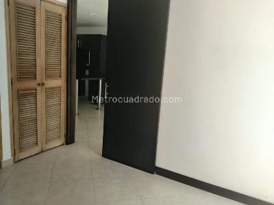 Apartaestudio en arriendo en Las Lomas 2, Medellín, 48 m² · foto 10 de 12