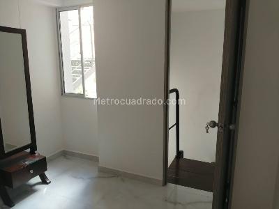 Apartamento de 2 alcobas en venta en El Poblado Loma Del Indio, Medellín, 57 m² · foto 12 de 19