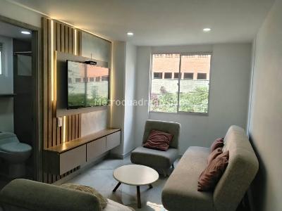 Apartamento de 2 alcobas en venta en El Poblado Loma Del Indio, Medellín, 57 m² · foto 2 de 19