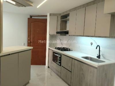Apartamento de 2 alcobas en venta en El Poblado Loma Del Indio, Medellín, 57 m² · foto 6 de 19