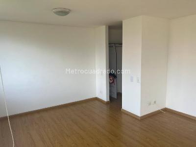 Apartaestudio en arriendo en Poblado Altos Del Poblado, Medellín · foto 17 de 20