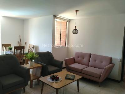 Apartamento de 3 alcobas en arriendo en Castropol, Medellín, 115 m² · foto 2 de 20