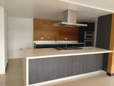 Apartamento de 4 alcobas en venta en El Poblado, Medellín, 295 m² · foto 5 de 20