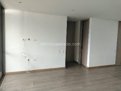Apartaestudio en venta en Loma De Los Gonzalez, Medellín, 67 m² · foto 2 de 16