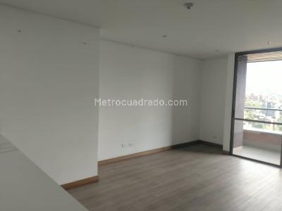 Apartaestudio en venta en Loma De Los Gonzalez, Medellín, 67 m² · foto 3 de 16