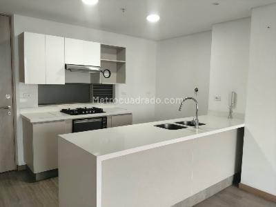 Apartaestudio en venta en Loma De Los Gonzalez, Medellín, 67 m² · foto 5 de 16