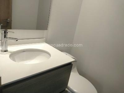 Apartaestudio en venta en Loma De Los Gonzalez, Medellín, 67 m² · foto 15 de 16
