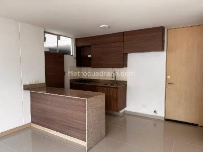 Apartamento de 2 alcobas en arriendo en Loma Del Indio, Medellín, 68 m² · foto 5 de 18