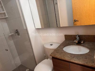 Apartamento de 2 alcobas en arriendo en Loma Del Indio, Medellín, 68 m² · foto 16 de 18