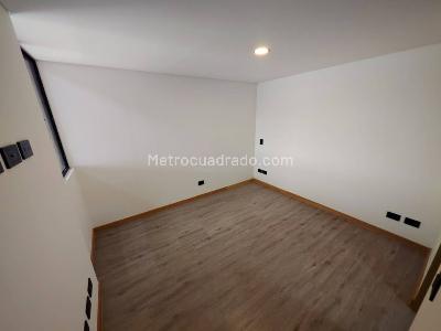 Apartamento de 3 alcobas en arriendo en Poblado Altos Delpoblado, Medellín, 76 m² · foto 8 de 14
