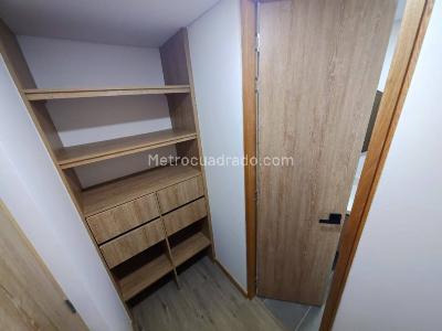 Apartamento de 3 alcobas en arriendo en Poblado Altos Delpoblado, Medellín, 76 m² · foto 10 de 14