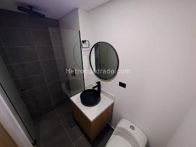 Apartamento de 3 alcobas en arriendo en Poblado Altos Delpoblado, Medellín, 76 m² · foto 11 de 14