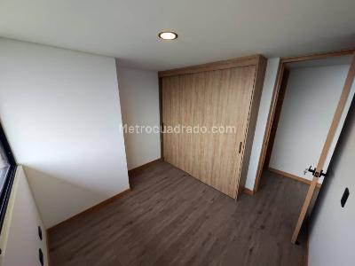 Apartamento de 3 alcobas en arriendo en Poblado Altos Delpoblado, Medellín, 76 m² · foto 12 de 14