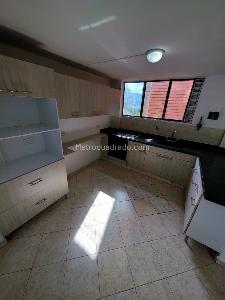 Apartamento en arriendo en San Lucas, Medellín · foto 3 de 17