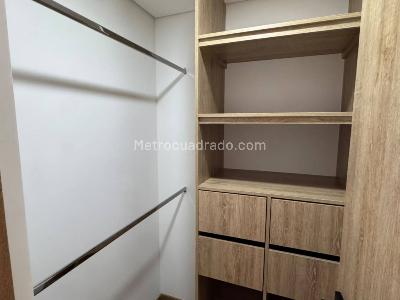 Apartaestudio en arriendo en Poblado Altos Del Poblado, Medellín · foto 10 de 15