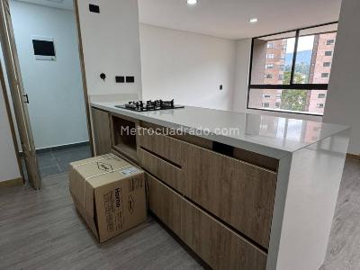 Apartaestudio en arriendo en Poblado Altos Del Poblado, Medellín · foto 2 de 15