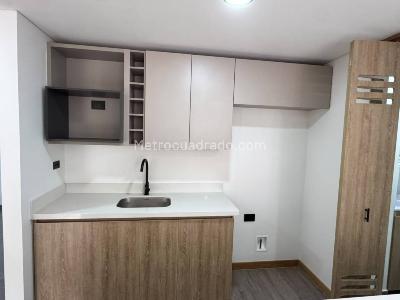 Apartaestudio en arriendo en Poblado Altos Del Poblado, Medellín · foto 3 de 15