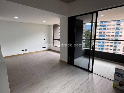 Apartaestudio en arriendo en Poblado Altos Del Poblado, Medellín · foto 5 de 15