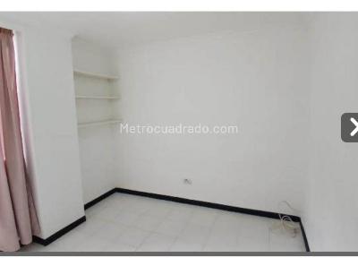Apartamento de 3 alcobas en arriendo en Loma Del Indio, Medellín, 80 m² · foto 6 de 15