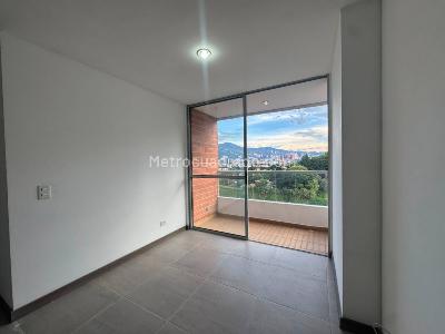 Apartamento en venta en Itagui, Itagüí · foto 12 de 19