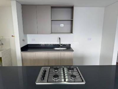 Apartamento de 3 alcobas en arriendo en Las Palmas, Medellín, 70 m² · foto 2 de 20