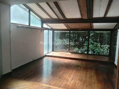 Apartaestudio en arriendo en Castropol, Medellín, 30 m² · foto 2 de 12