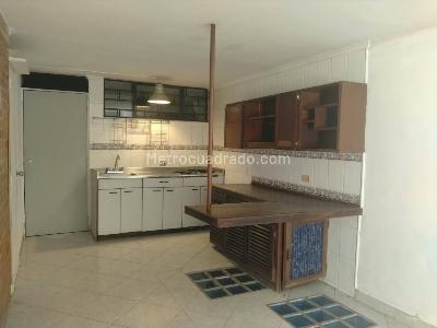 Apartaestudio en arriendo en Castropol, Medellín, 30 m² · foto 5 de 12