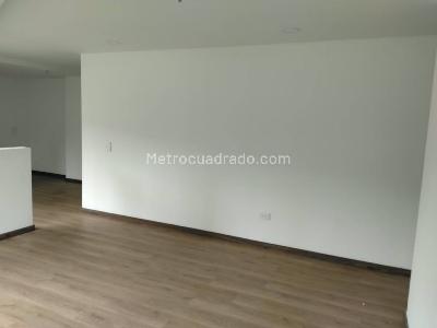 Apartaestudio en venta en El Poblado Loma Del Indio, Medellín, 59 m² · foto 9 de 16