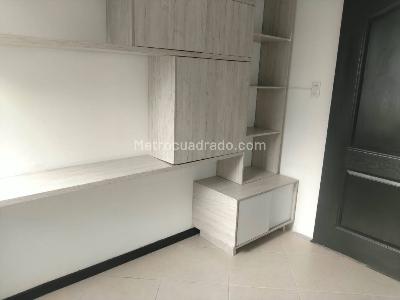 Apartamento de 2 alcobas en arriendo en Loma Del Indio, Medellín, 53 m² · foto 13 de 16