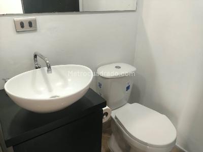 Apartamento de 2 alcobas en arriendo en Loma Del Indio, Medellín, 53 m² · foto 15 de 16