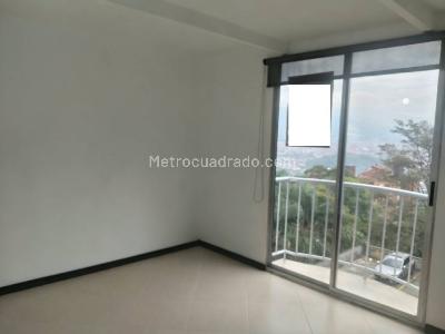 Apartamento de 2 alcobas en arriendo en Loma Del Indio, Medellín, 53 m² · foto 2 de 16