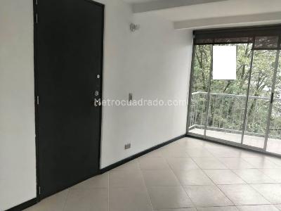 Apartamento de 2 alcobas en arriendo en Loma Del Indio, Medellín, 53 m² · foto 4 de 16