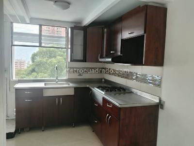 Apartamento de 2 alcobas en arriendo en Loma Del Indio, Medellín, 53 m² · foto 8 de 16