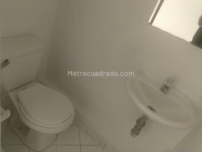 Apartamento de 3 alcobas en venta en Loma Del Indio, Medellín, 102 m² · foto 17 de 18