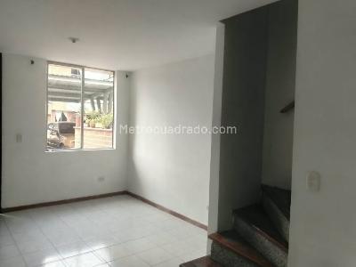Apartamento de 3 alcobas en venta en Loma Del Indio, Medellín, 102 m² · foto 2 de 18