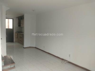 Apartamento de 3 alcobas en venta en Loma Del Indio, Medellín, 102 m² · foto 3 de 18