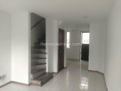 Apartamento de 3 alcobas en venta en Loma Del Indio, Medellín, 102 m² · foto 4 de 18