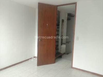 Apartamento de 3 alcobas en venta en Loma Del Indio, Medellín, 102 m² · foto 9 de 18