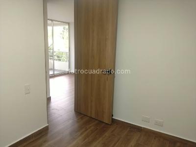 Apartamento de 3 alcobas en arriendo en Altos Del Poblado, Medellín, 74 m² · foto 10 de 18