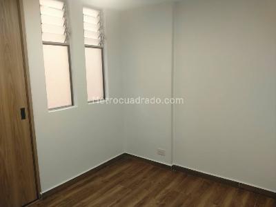 Apartamento de 3 alcobas en arriendo en Altos Del Poblado, Medellín, 74 m² · foto 2 de 18